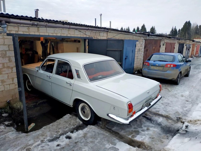 ГАЗ 24 белая