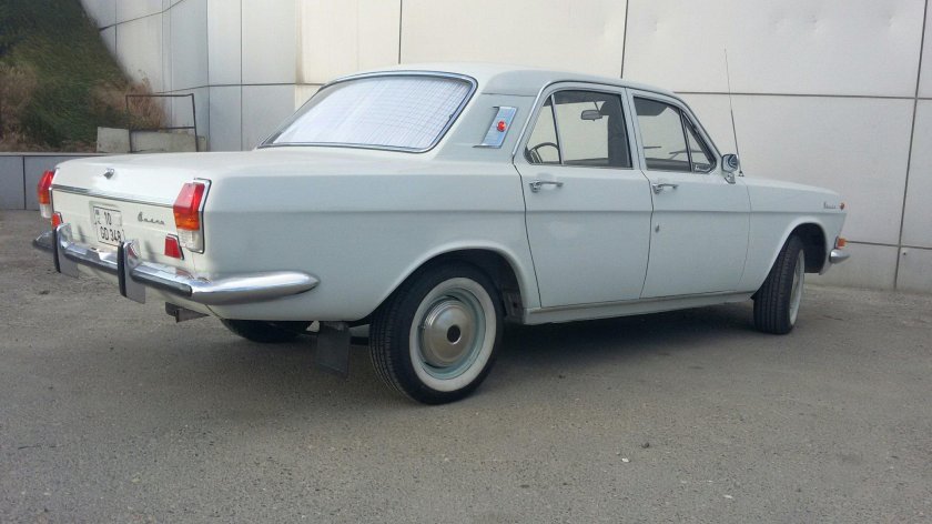 ГАЗ 24 белая