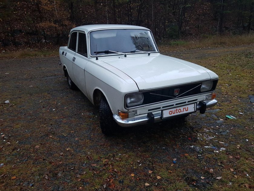 Москвич седан белый