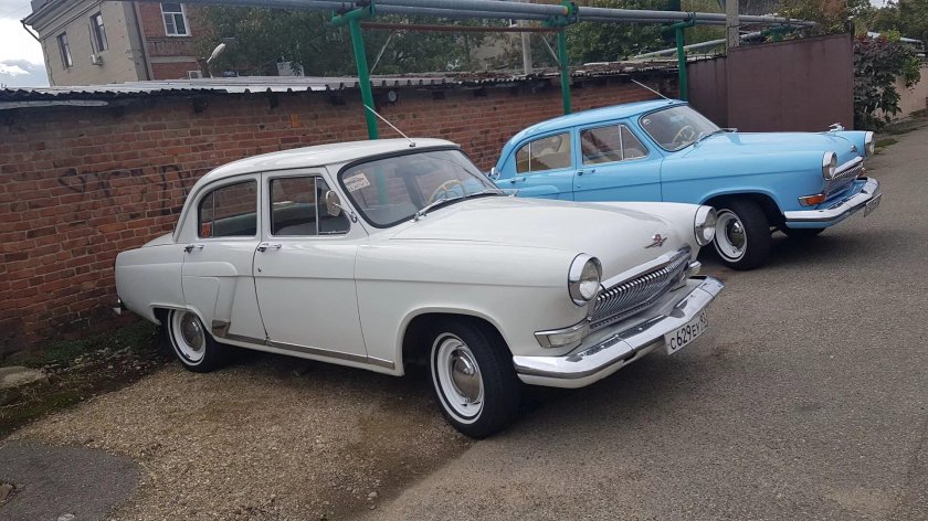 ГАЗ 21 белая