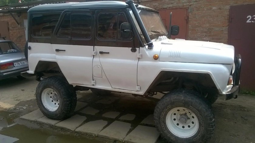 УАЗ 3151 Хантер. Белый