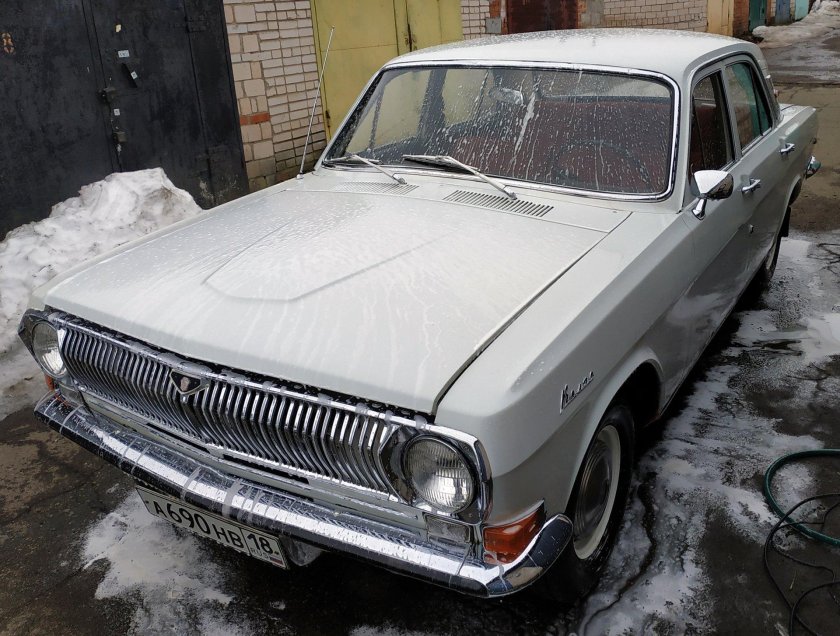 ГАЗ 24 белая