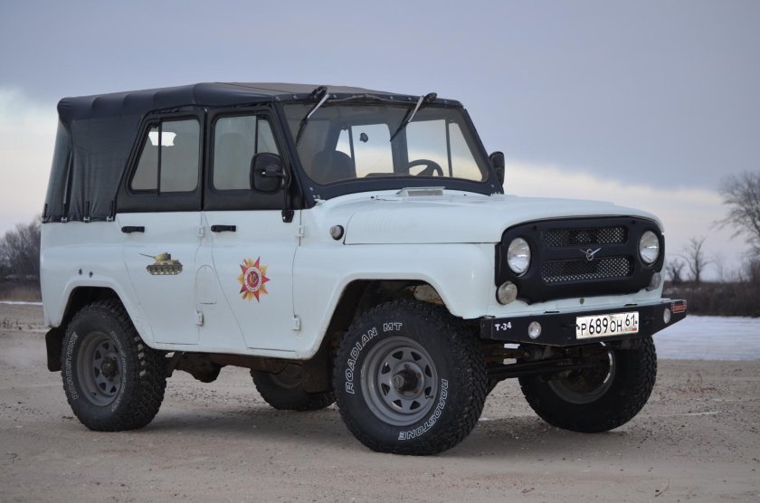 УАЗ 31512 белая ночь
