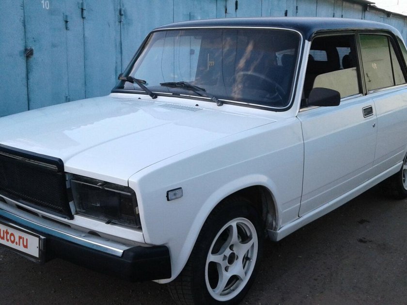 ВАЗ 2107 белая