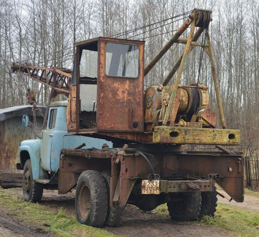 Заброшенный ЗИЛ 130