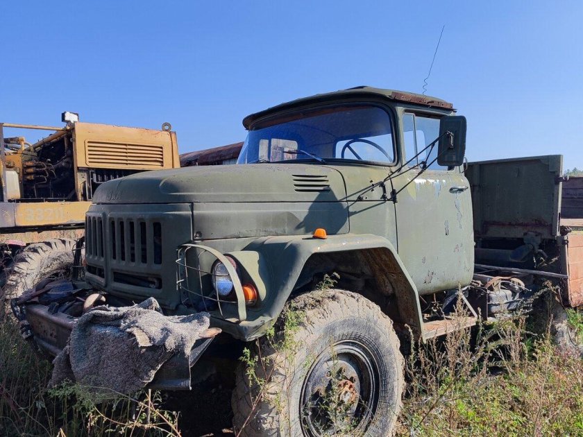 Грузовик зил 131