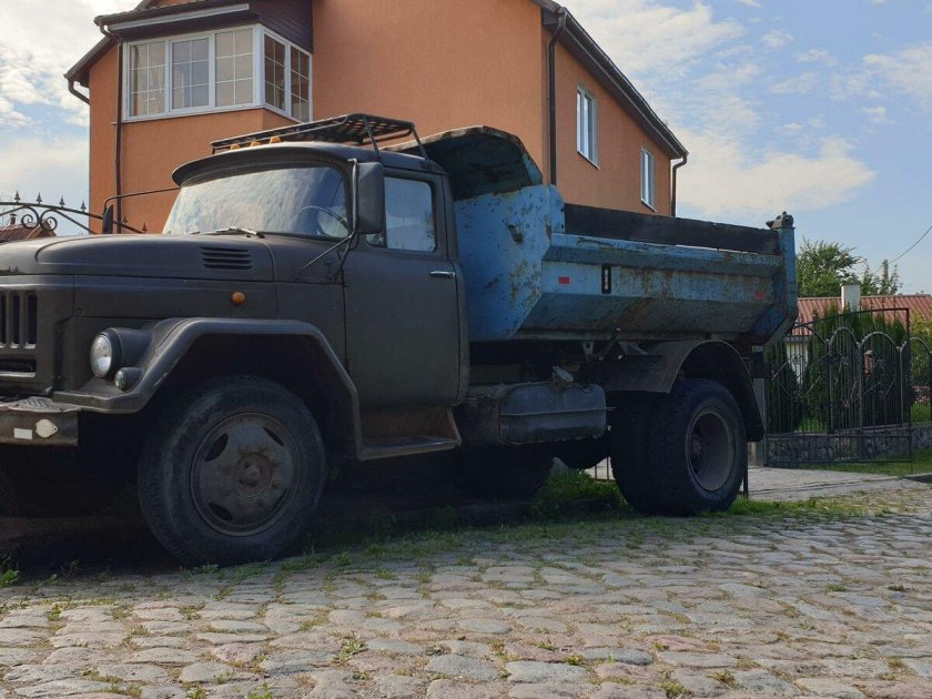 Зил самосвал