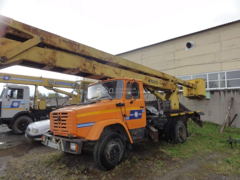 Автокран ЗИЛ-431412