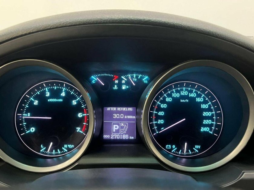 Спидометр Toyota Land Cruiser 200