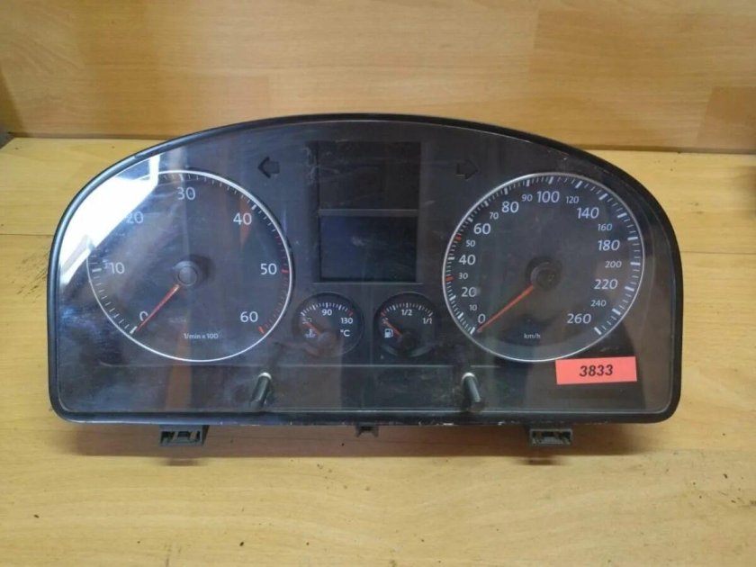 Панель приборов VW Touran