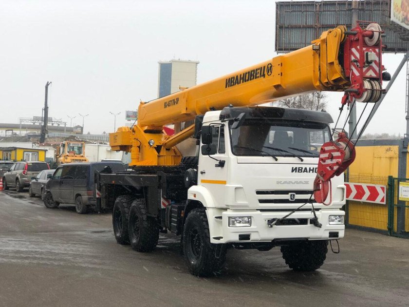 Автокраны Урал грузоподъёмность 14 тонн