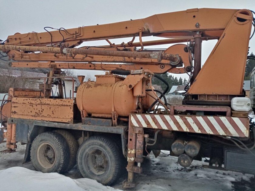 Автобетононасос сб-126б