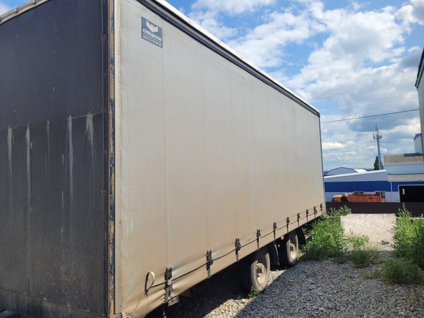 Прицеп тентованный