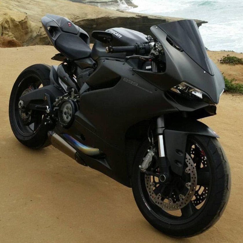 Ducati 899 Panigale Black