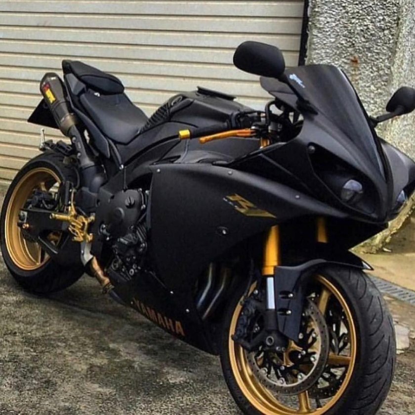 Yamaha r1 черный