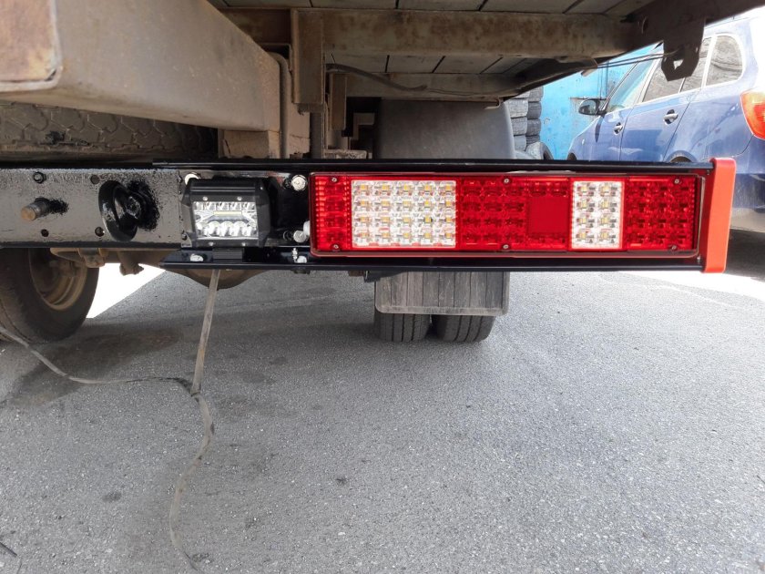 Крепление задних фонарей Газель 3302