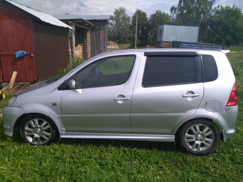 Daihatsu YRV 1.3