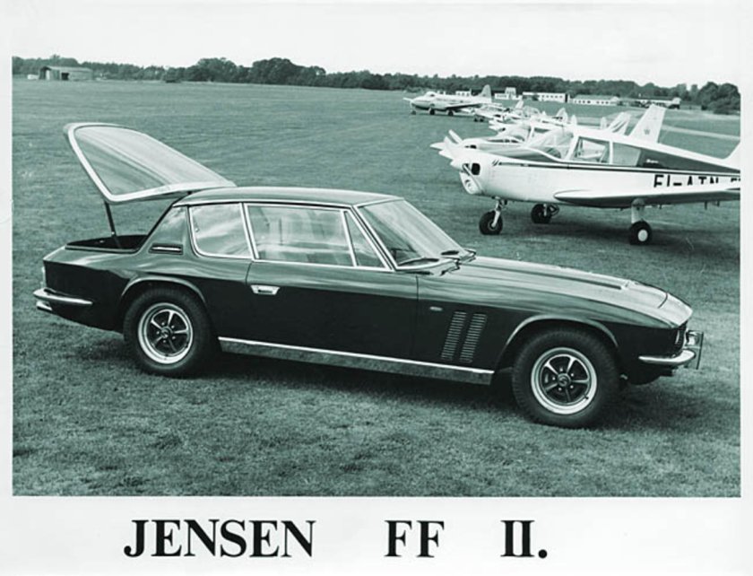Автомобиль Jensen FF