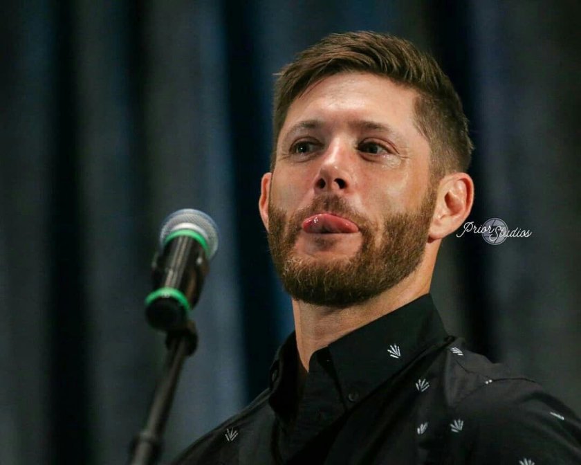 Jensen Ackles face photo