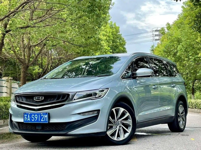 Джили минивэн 2023