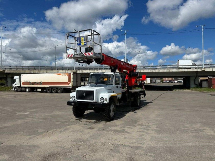 Автогидроподъемник Чайка-сервис 27844s