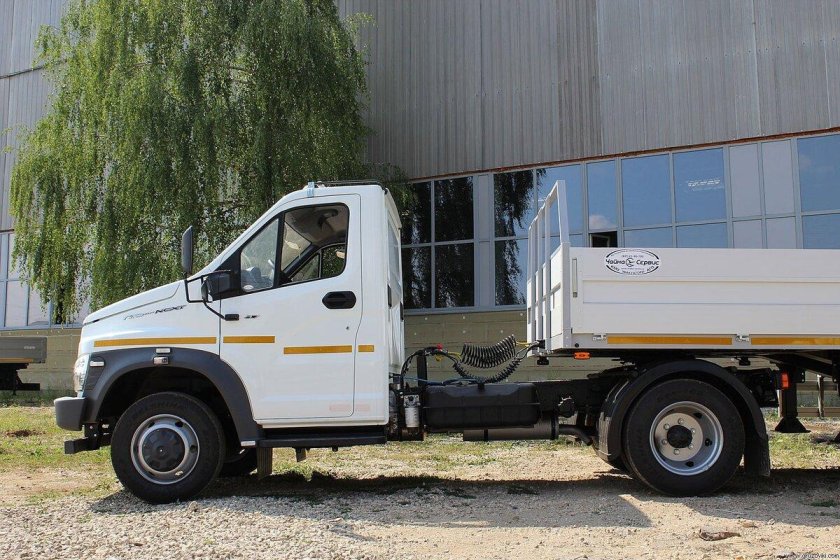 Газон Некст седельный