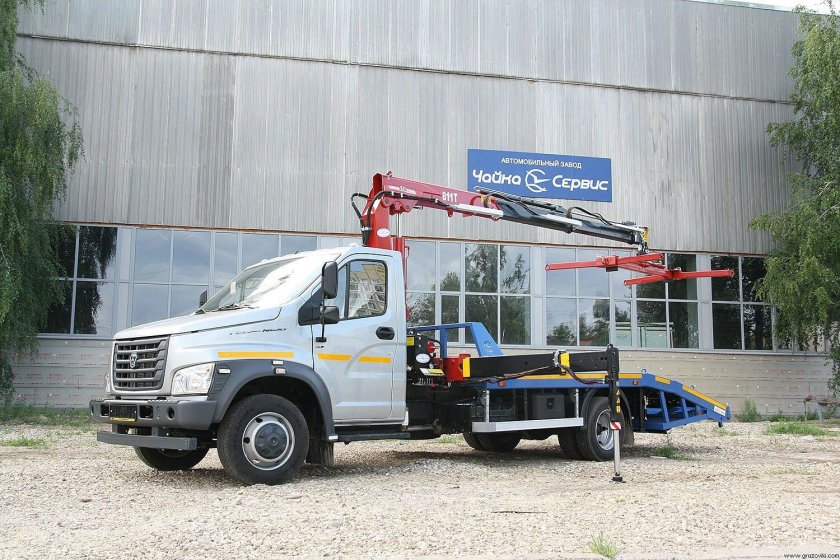 Газон Некст эвакуатор с КМУ