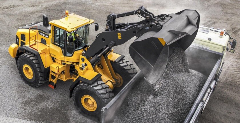 Ковшевой погрузчик Вольво