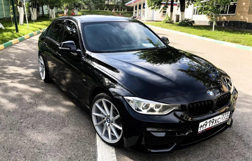 БМВ ф30 черная