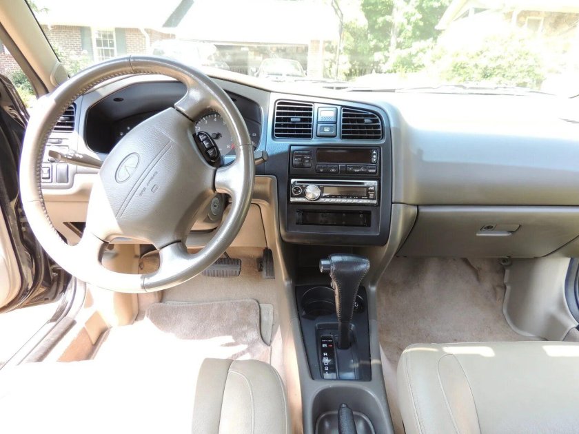 Инфинити г20 2000г