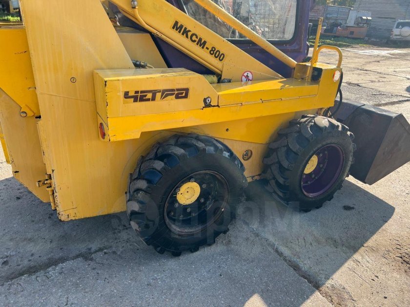 Фронтальный погрузчик унц 151