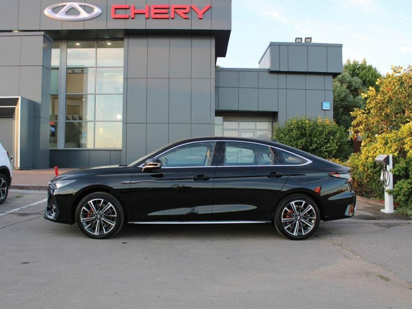 Chery Arrizo 8 черная