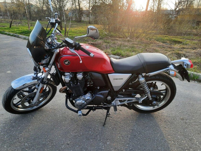 Мотоцикл honda cb