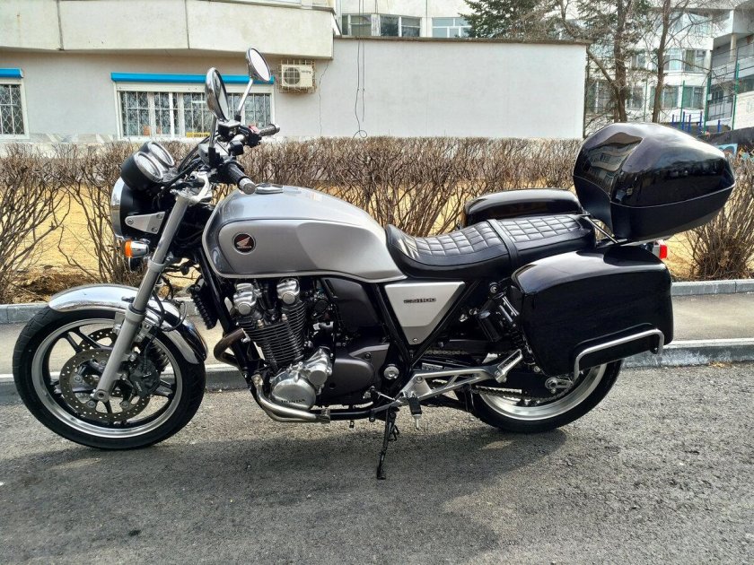 Honda cb1100