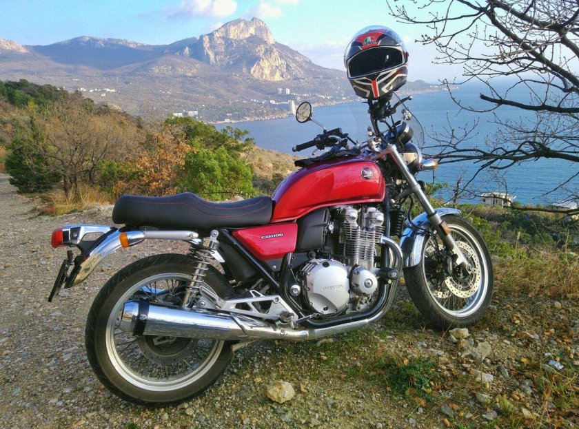 Хонда CB 1100 фара