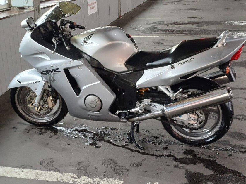 Хонда 1100 кубов