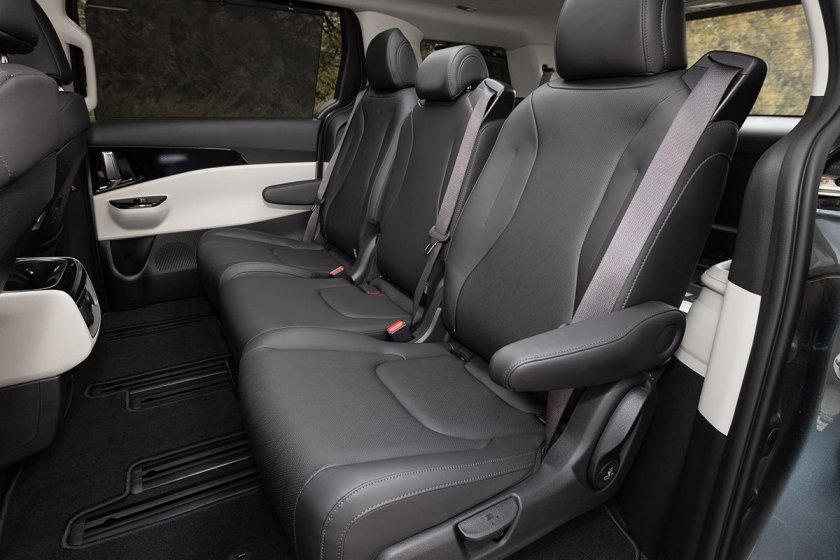 Kia Carnival 2018 салон