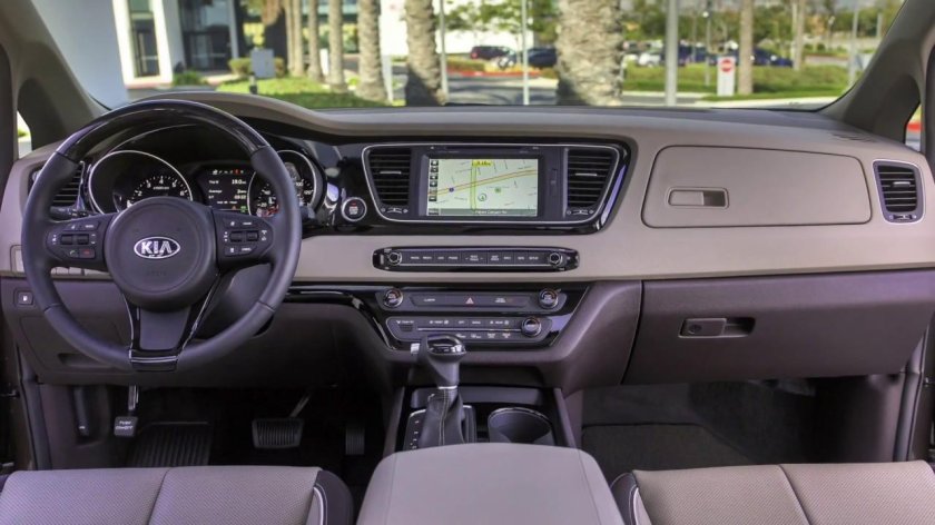Kia Carnival 2015