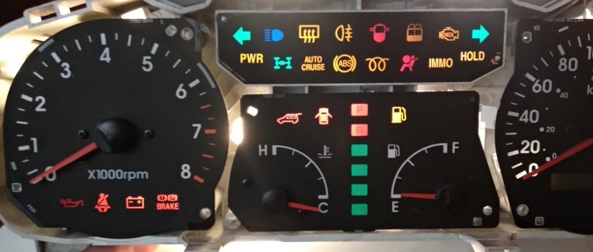 Kia Sportage 2 панель приборов