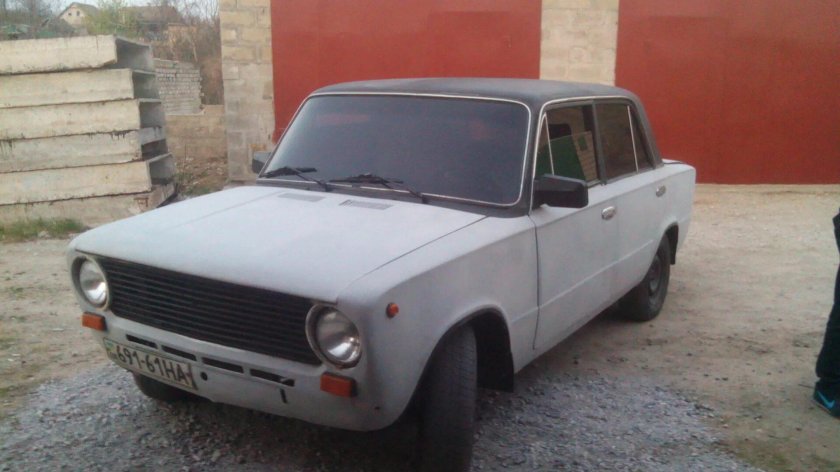 ВАЗ 2101 С черной крышей