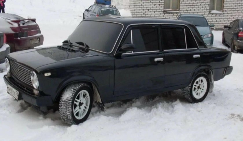ВАЗ 2101 черная тонированная