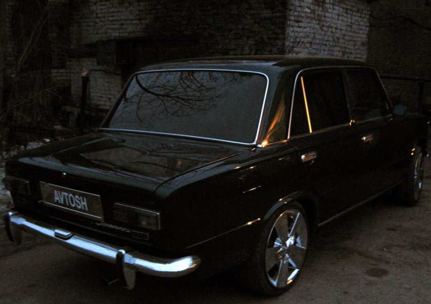 Черная Жигули 2106