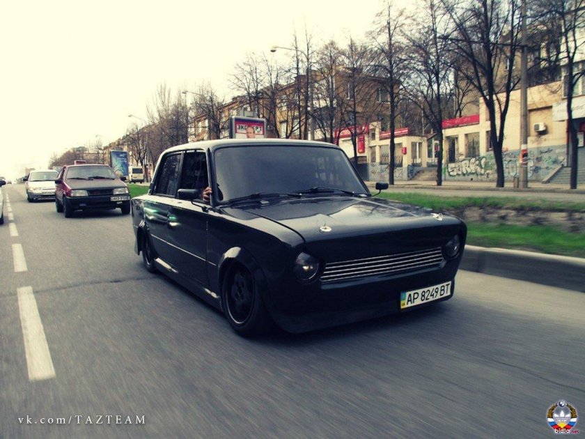 ВАЗ 2101 тюнинговая черная