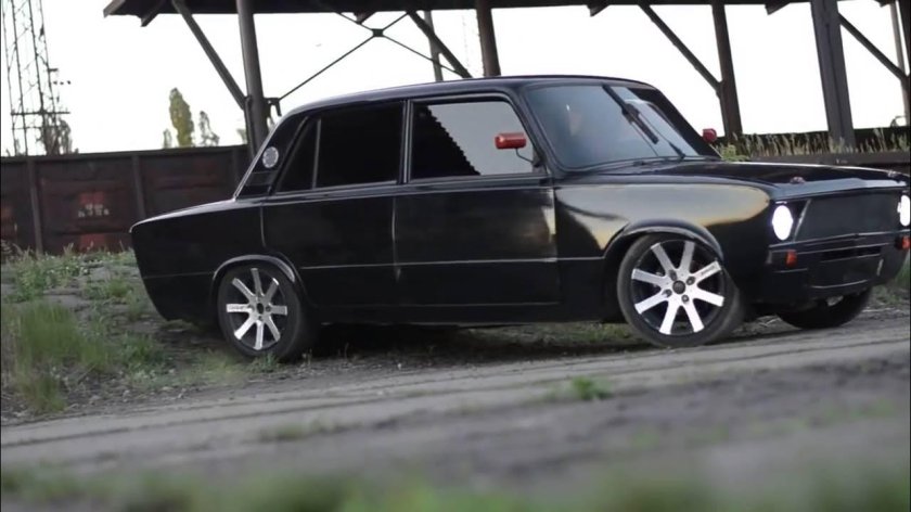 ВАЗ 2106 черная