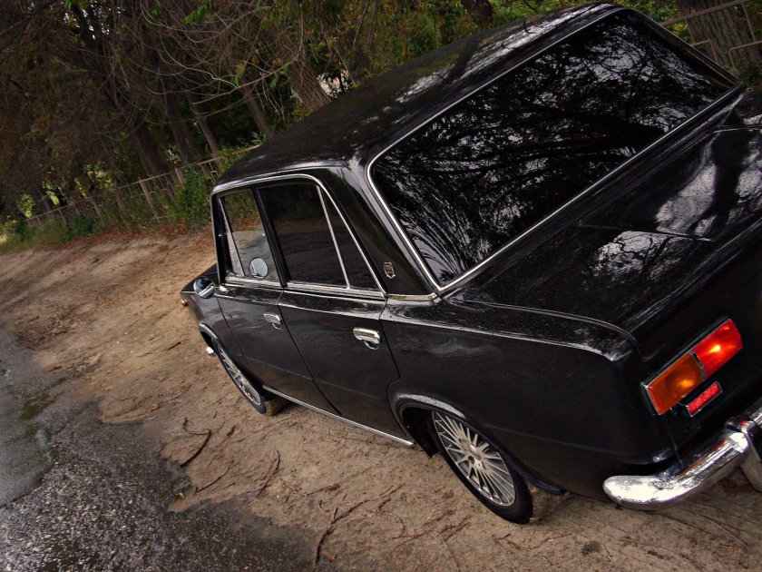 ВАЗ 2101 черный металлик