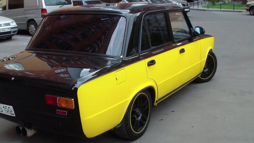 ВАЗ 2105 желтая