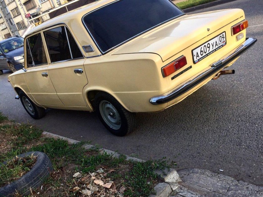 ВАЗ 2101 бежевая