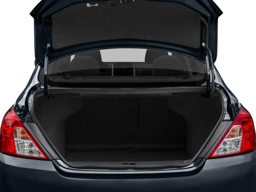 Ниссан Верса багажник