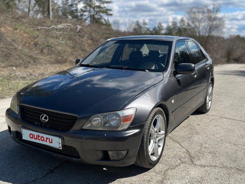 Лексус is 200 1999