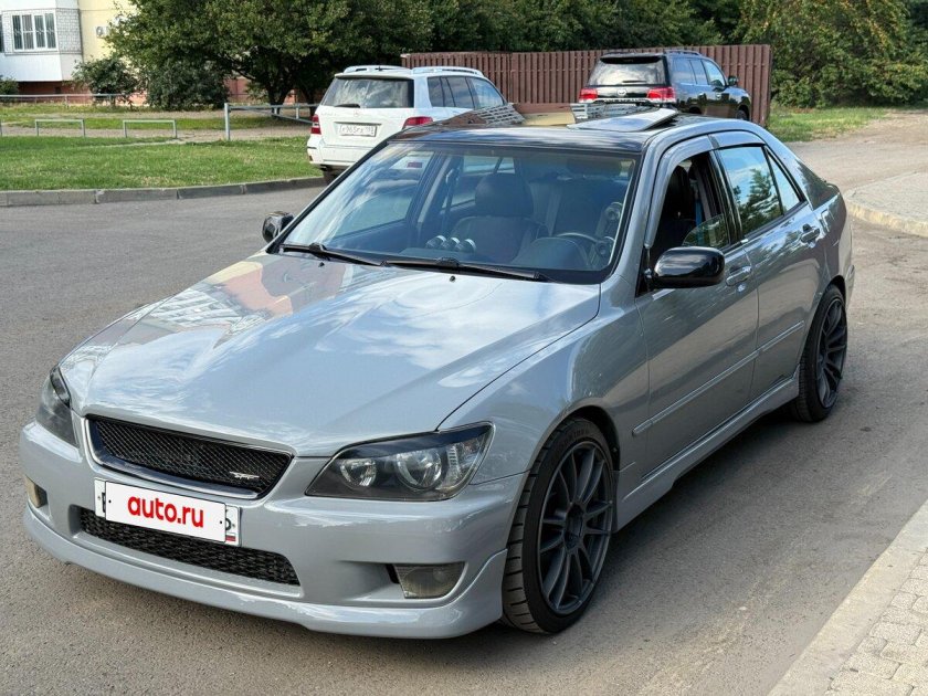 Toyota altezza 1998 2005